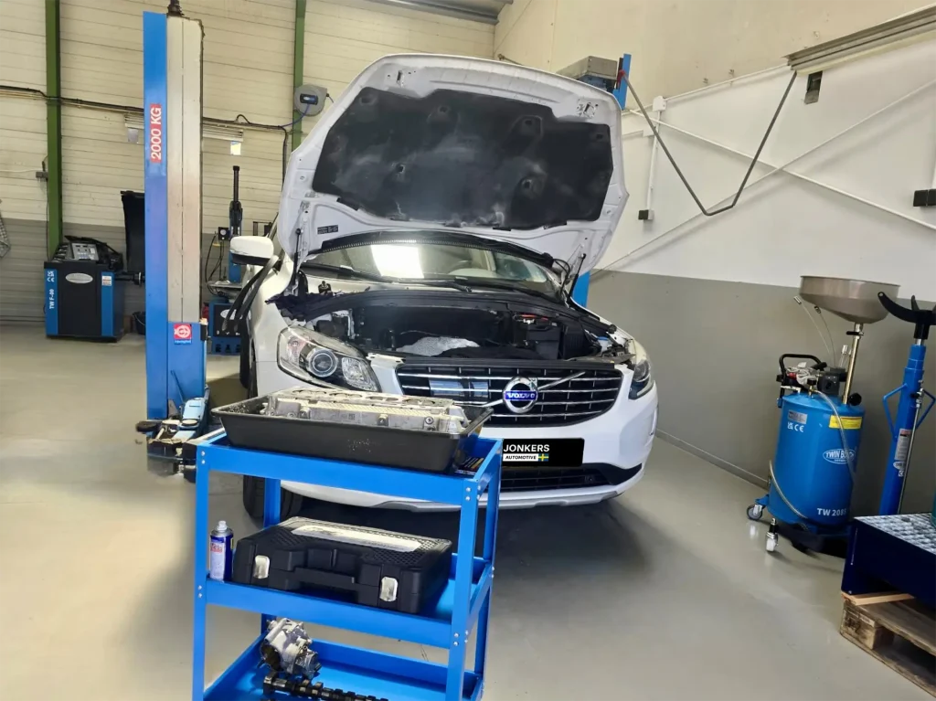 Volvo onderhoud in de werkplaats van Jonkers Automotive